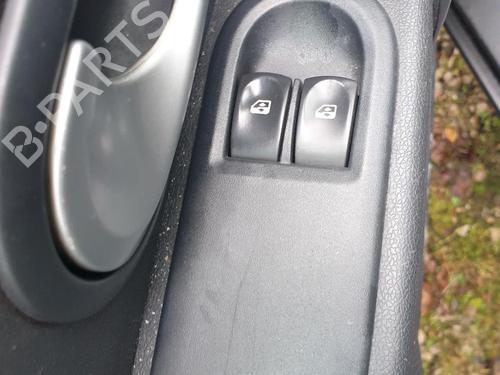 Left front window switch RENAULT CLIO III (BR0/1, CR0/1) 1.2 16V (BR0P, CR0P) | BP32373012I27