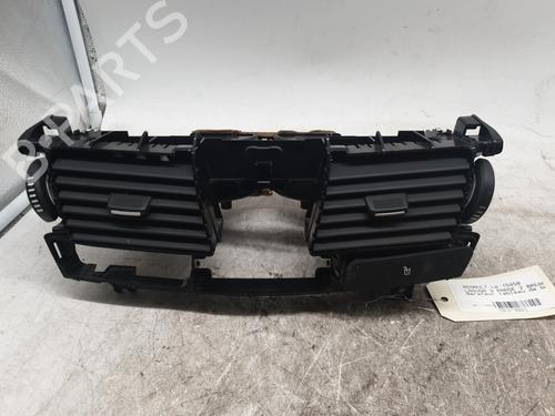Used Air vent RENAULT LAGUNA III Grandtour (KT0/1) 2.0 dCi (KT07, KT0J, KT14, KT1A, KT1S) (131 hp) 28621042