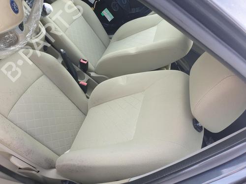 Sedile anteriore sinistro Sedile anteriore sinistro FORD FIESTA VI (CB1, CCN) 1.4 TDCi (70 hp) 36960971 36960971