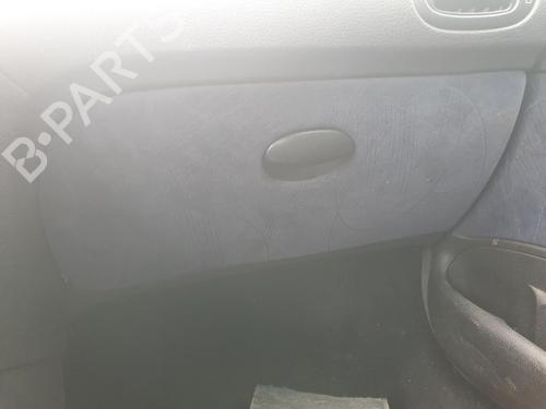 Used Glove box PEUGEOT 206 Hatchback (2A/C) 1.4 i (75 hp) 27585193