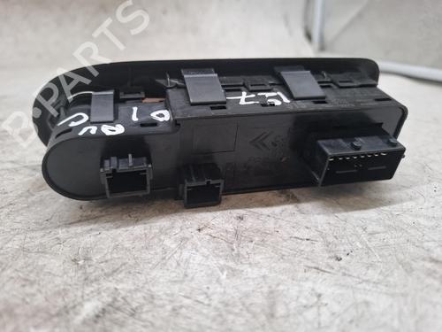Used Left front window switch Left front window switch 38778925 38778925