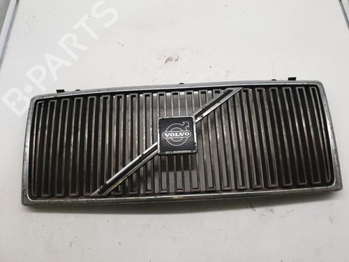 Used Grille VOLVO 740 Kombi (745) 2.4 TD Interc. (122 hp) 30604524