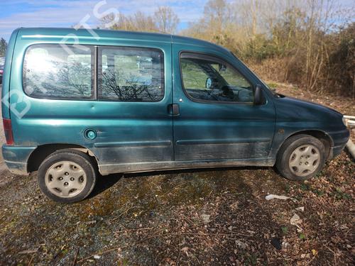 Right front indicator CITROËN BERLINGO / BERLINGO FIRST Box Body/MPV (M_) 1.9 D 70 (MBWJZ, MCWJZ) | BP26154627C33 