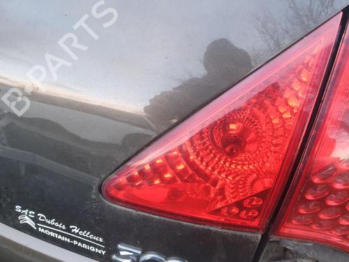 Used Right tailgate light PEUGEOT 3008 I MPV (0U_) 1.6 HDi (109 hp) 31794031