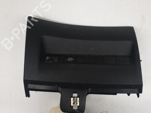 Commande de phare Commande de phare PEUGEOT 208 II (UB_, UP_, UW_, UJ_) 1.2 PureTech 100 (101 hp) 34395439 34395439