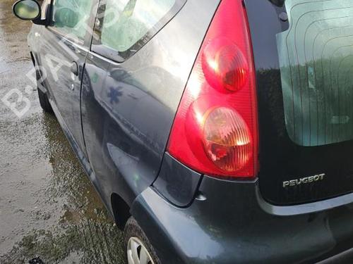 Right taillight PEUGEOT 107 (PM_, PN_) 1.0 | BP25438495C35 