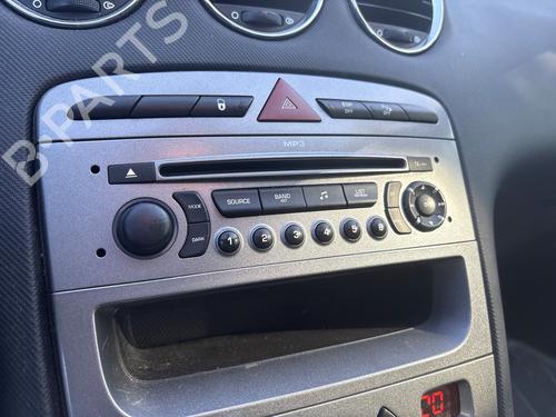Used Radio Radio PEUGEOT 308 SW I (4E_, 4H_) 2.0 HDi (136 hp) 39479468 39479468