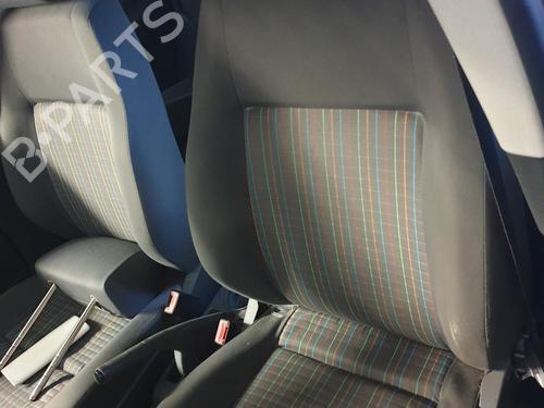 Used Left front seat VW POLO IV (9N_, 9A_) 1.4 TDI (70 hp) 31599688