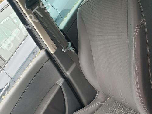 Siège avant droit RENAULT CLIO III (BR0/1, CR0/1) 1.5 dCi (C/BR0G, C/BR1G) (68 hp) 32349126