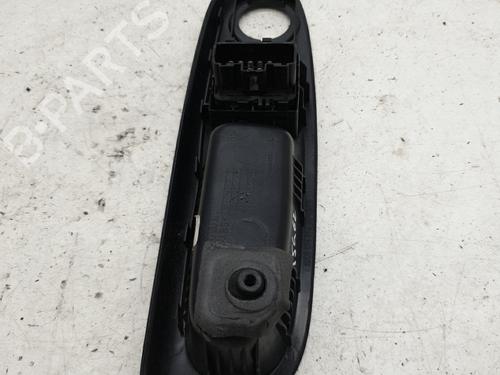 Used Left front window switch Left front window switch RENAULT CLIO II (BB_, CB_) 1.5 dCi (B/CB07) (65 hp) 22871467 22871467