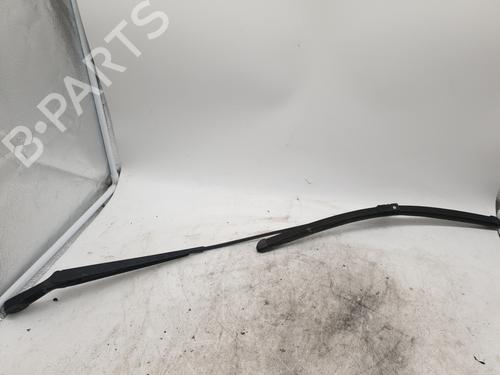 Used Front windshield wiper arm VW POLO (9N_, 9A_) 1.4 TDI (75 hp) 22876904