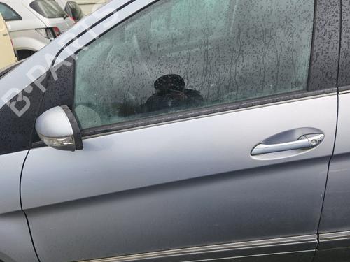 Used Left front door Left front door 30546386 30546386