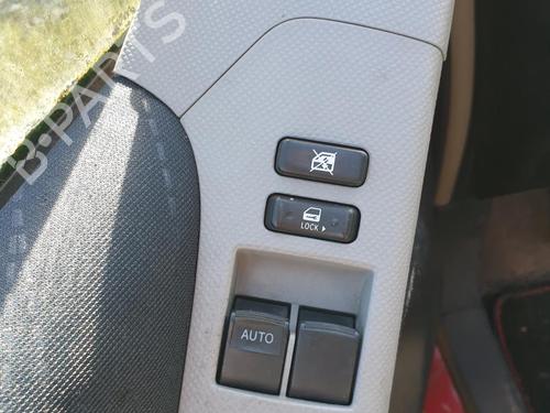 Used Left front window switch Left front window switch TOYOTA YARIS (_P9_) 1.3 VVT-i (SCP90_, SCP90R) (87 hp) 33631468 33631468