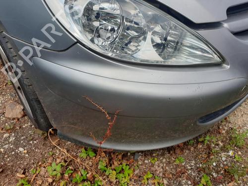 Used Front bumper PEUGEOT 307 Break (3E) 2.0 HDI 110 (107 hp) 28026081