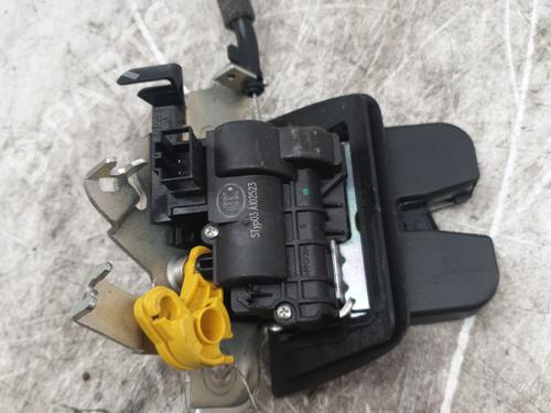 Used Electronic module Electronic module AUDI A4 B8 Avant (8K5) 2.0 TDI (150 hp) 23864981 23864981