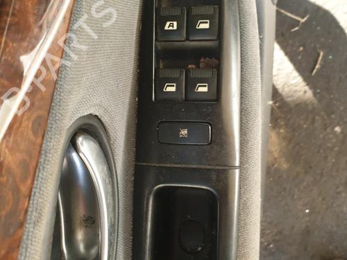 Used Left front window switch Left front window switch PEUGEOT 406 Break (8E/F) 2.0 HDI 110 (109 hp) 33317389 33317389