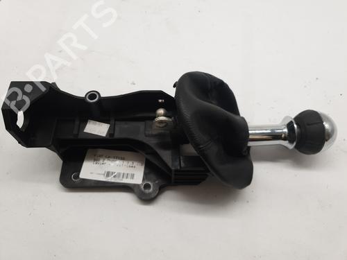 Used Gear lever FIAT 500 (312_) 1.3 D Multijet (312AXB1A) (75 hp) 28000057