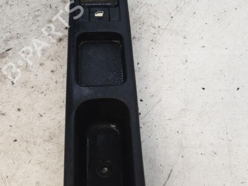 Used Right front window switch Right front window switch PEUGEOT 307 Break (3E) 1.6 HDi 110 (109 hp) 22864877 22864877
