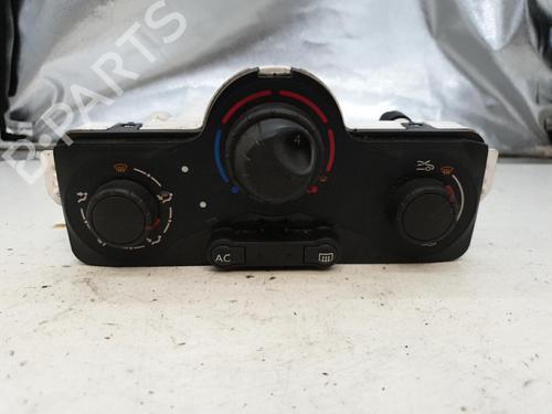 Commande Chauffage RENAULT CLIO III (BR0/1, CR0/1) 1.5 dCi (75 hp) 22867801