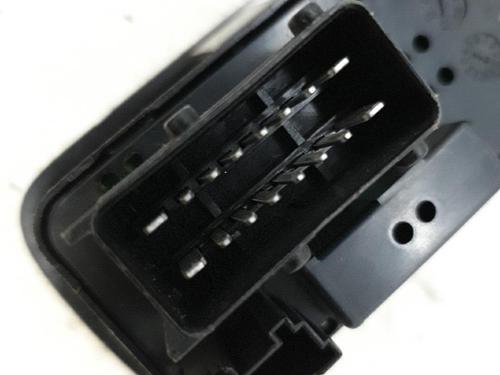 Used Left front window switch Left front window switch CITROËN C3 II (SC_) 1.4 HDi 70 (SC8HZC, SC8HR0, SC8HP4) (68 hp) 22879538 22879538