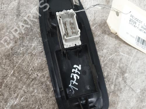 Used Right front window switch Right front window switch PEUGEOT 2008 I (CU_) 1.6 HDi (92 hp) 25989658 25989658