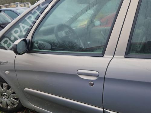 Used Left front door CITROËN XSARA PICASSO (N68) 2.0 HDi (90 hp) 32184890