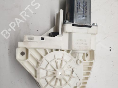 Used Left front window motor Left front window motor AUDI A4 B8 Avant (8K5) 2.0 TDI (120 hp) 22870167 22870167