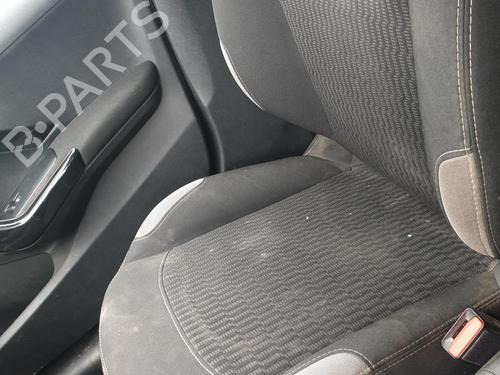 Siège avant droit Siège avant droit PEUGEOT 208 I (CA_, CC_) 1.6 HDi (92 hp) 36514844 36514844