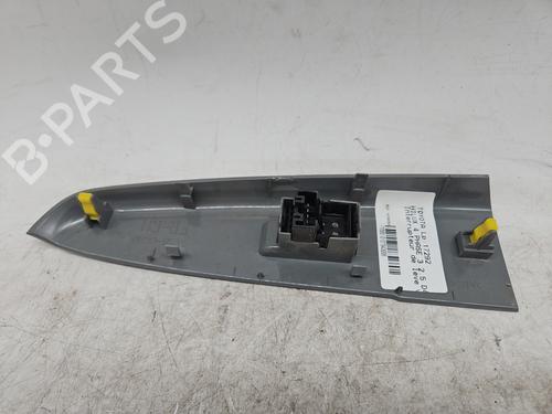 Used Right front window switch Right front window switch TOYOTA HILUX VII Pickup (_N1_, _N2_, _N3_) 2.5 D-4D 4WD (KUN25) (144 hp) 28497245 28497245