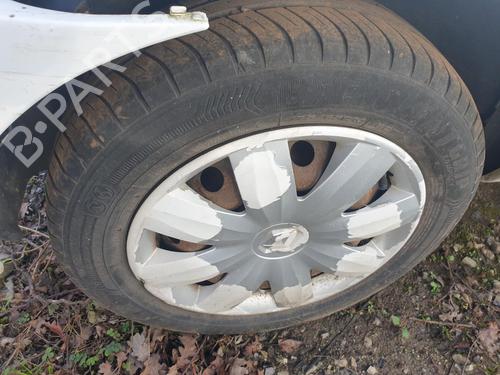 rim-renault-clio-ii-bb_-cb_-1998-1999-2000-2001-2002-2003-2004-2005-2006-2007-2008-2009-2010-2011-2012-2013-2014-2015-2016-32422451 main image