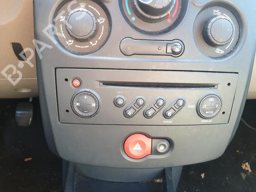 Used Radio Radio 37658250 37658250