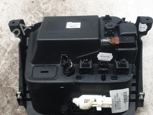 glove-box-citroen-c4-picasso-ii-2013-30967938 main image