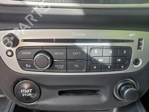 Used Radio RENAULT MEGANE III Grandtour (KZ0/1) 1.5 dCi (KZ09, KZ0D, KZ1G, KZ29, KZ14, KZ1W, KZ10, KZ1F,... (110 hp) 26905176
