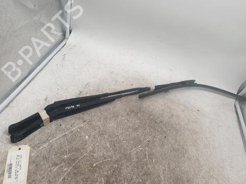 front-windshield-wiper-arm-audi-q5-8rb-2008-2009-2010-2011-2012-2013-2014-2015-2016-2017-2018-2019-33948105 main image