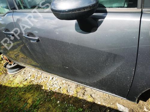 Used Right front door OPEL MERIVA B MPV (S10) 1.3 CDTI (75) (75 hp) 22875066