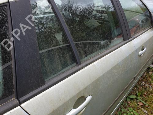 Used Right rear door RENAULT LAGUNA II Grandtour (KG0/1_) 1.9 dCi (KG0G) (120 hp) 25124604