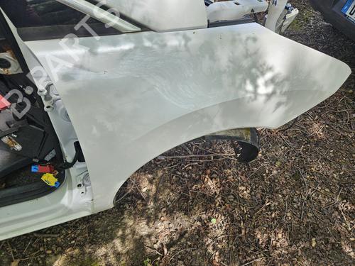 Used Right front fenders Right front fenders 25290231 25290231
