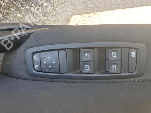 Used Left front window switch RENAULT MEGANE IV Hatchback (B9A/M/N_) 1.5 dCi 110 (B9A3) (110 hp) 26617905