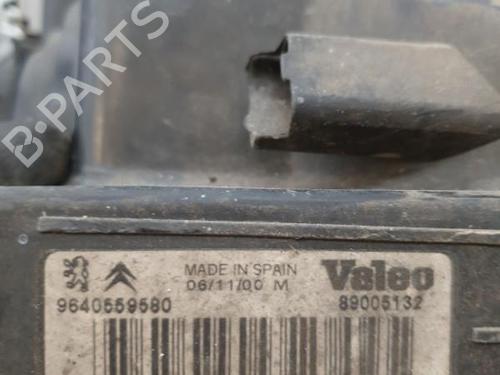 Used Left headlight Left headlight PEUGEOT 206 Hatchback (2A/C) 1.9 D (69 hp) 22870357 22870357