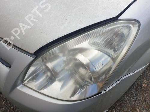 Left headlight TOYOTA COROLLA Verso (ZER_, ZZE12_, R1_) 2.2 D-4D (AUR10_, AUR10R) 811700F080