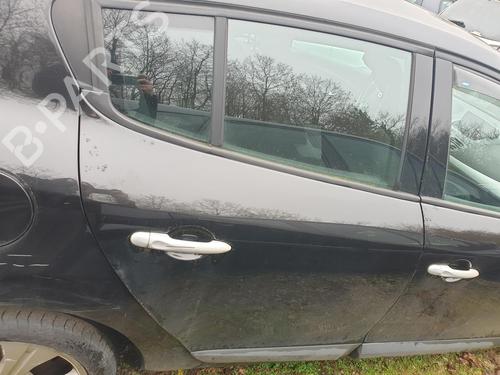 Used Right rear door RENAULT MEGANE III Hatchback (BZ0/1_, B3_) 2.0 dCi (BZ0L) (160 hp) 32373023