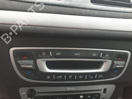 climate-control-renault-megane-iii-hatchback-bz01_-b3_-2008-32061035 main image