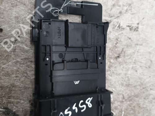 Used Card reader Card reader RENAULT LAGUNA III Grandtour (KT0/1) 2.0 dCi (KT07, KT0J, KT14, KT1A, KT1S) (131 hp) 28621041 28621041