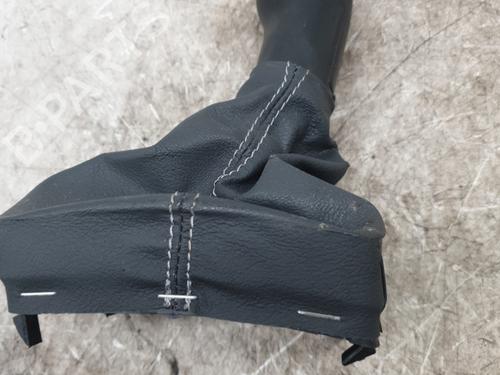 Used Shift knob Shift knob VW POLO IV (9N_, 9A_) 1.4 TDI (70 hp) 32087057 32087057