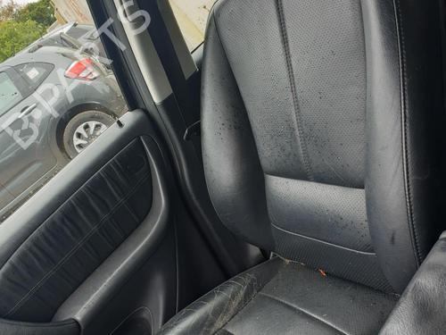 Used Right front seat MERCEDES-BENZ M-CLASS (W163) ML 270 CDI (163.113) (163 hp) 28429392
