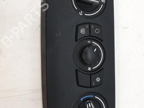 Używane Panel klimatyzacji / ogrzewania BMW 3 Touring (E91) 318 d (143 hp) 22864114