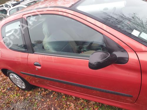 Used Right front door PEUGEOT 206 Hatchback (2A/C) 1.9 D (69 hp) 30678166