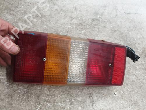 Feu arrière droit PEUGEOT J9 Platform/Chassis [1980-1987]  31809537