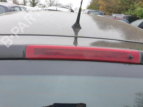 Troisième feu stop RENAULT CLIO III (BR0/1, CR0/1) 1.2 16V (BR0P, CR0P) (101 hp) 32373010