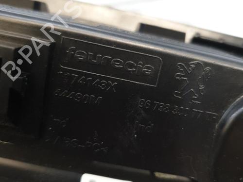 Console centrale Console centrale PEUGEOT 208 I (CA_, CC_) 1.4 HDi (68 hp) 24423052 24423052